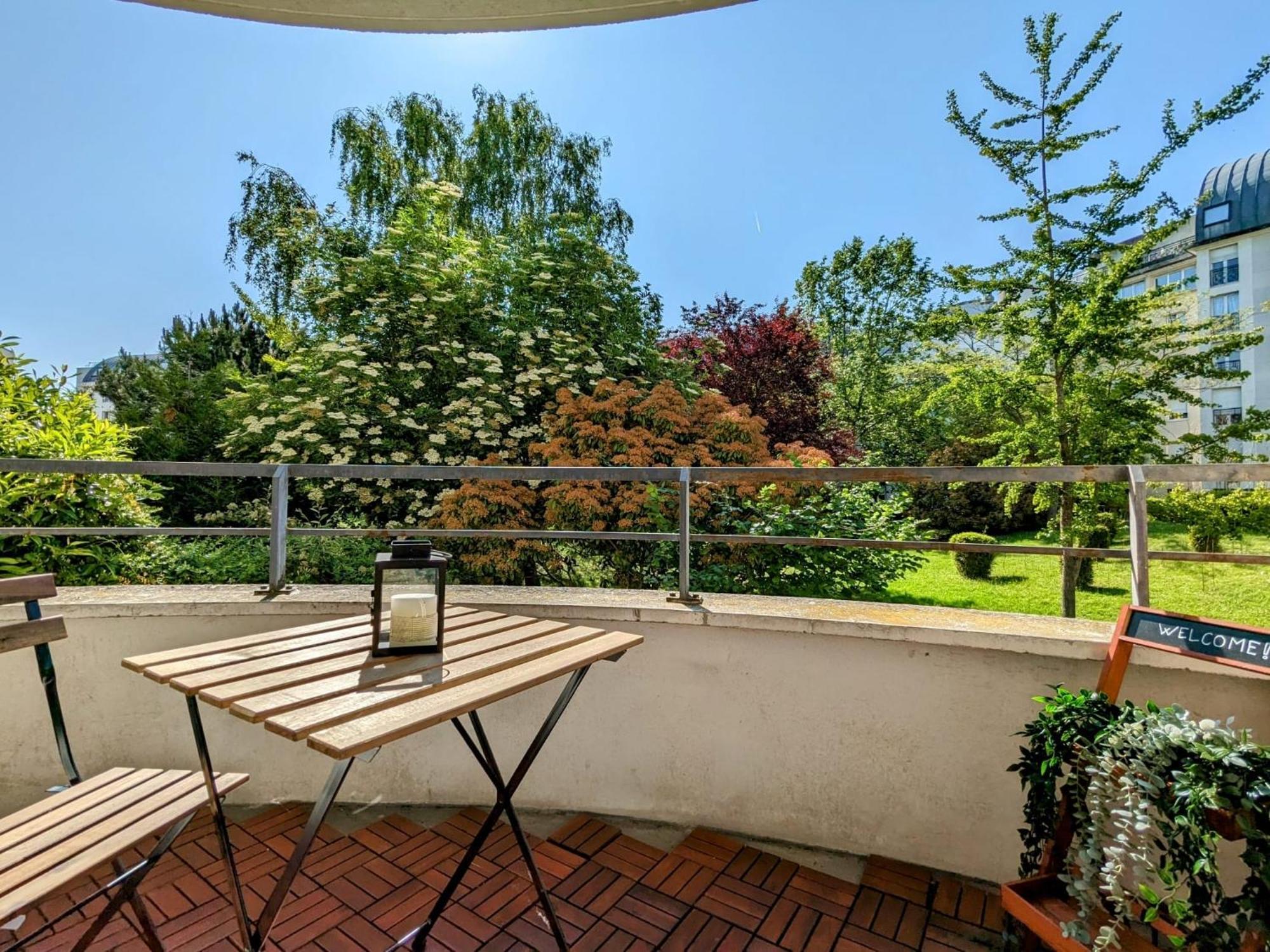 Ferienwohnung Studio Cosy Au Pied De La Gare De Cergy Le Haut - 35 Min De Paris Exterior foto